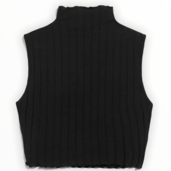 BLACK SLEEVELESS LETTUCE EDGE CAMI TANK TOP - Picture 5 of 5